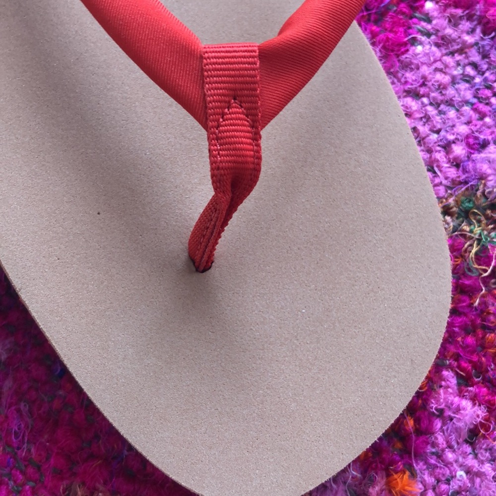 Everlane Red Strap Flat Sandals - Picture 4 of 4